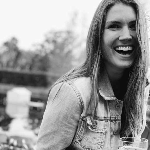 Meet your Posher, Hailey - Picture 1 of 1